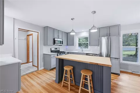 Kitchen - 871 Glenbrook Rd, Boardman, OH 44512 photo 1 of 3