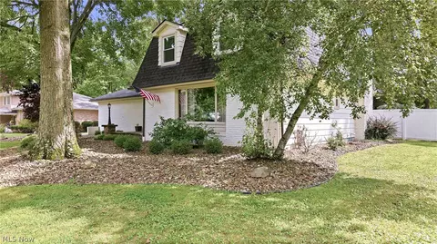 Exterior - 871 Glenbrook Rd, Boardman, OH 44512 photo 2 of 9