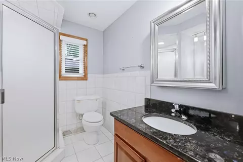 Bath - 871 Glenbrook Rd, Boardman, OH 44512 photo 1 of 4