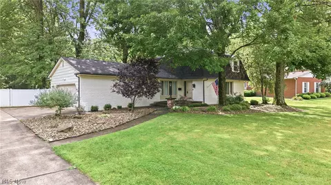 Exterior - 871 Glenbrook Rd, Boardman, OH 44512 photo 1 of 9