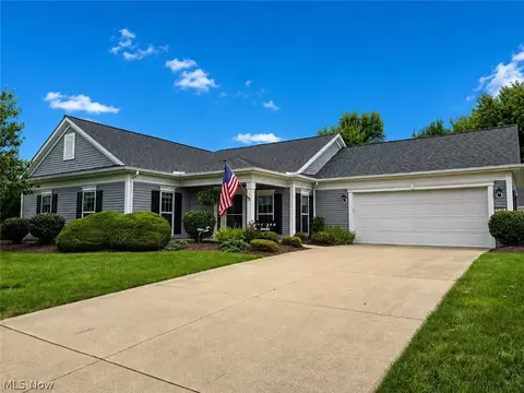 5345 Lake Forest Reserve Ln, Brunswick Hills, OH 44212