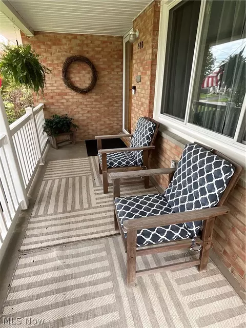 Exterior - 578 W Como Ave, Struthers, OH 44471 photo 2 of 8