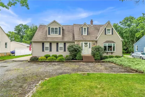10037 W Sprague Rd, North Royalton, OH 44133