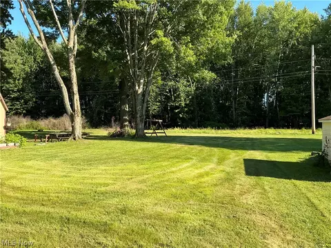 Exterior - 39569 Calann Dr, Elyria, OH 44035 photo 3 of 6