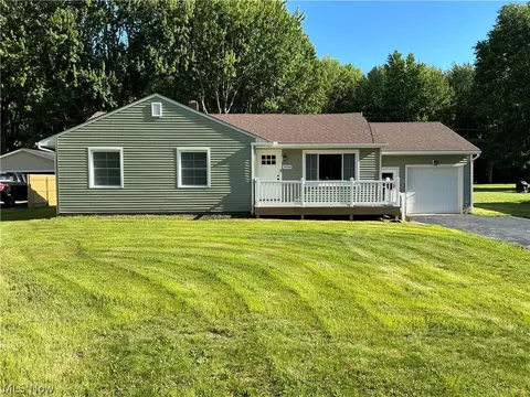 Exterior - 39569 Calann Dr, Elyria, OH 44035 photo 1 of 6