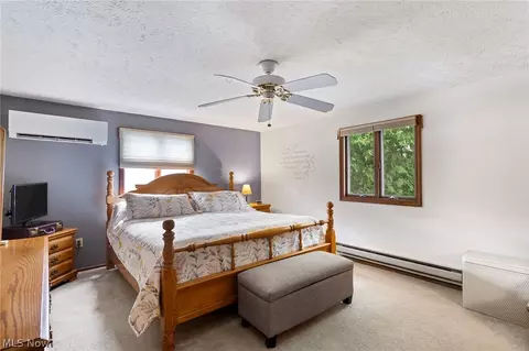 Bedroom - 380 Naples Dr, Elyria, OH 44035 photo 1 of 5