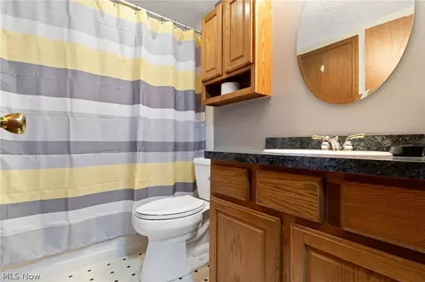 Bath - 380 Naples Dr, Elyria, OH 44035 photo 2 of 2