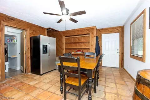 Dining - 1425 County Road 1688, Mansfield, OH 44903 photo 2 of 2