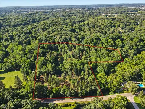 3166 Yellow Creek Rd, Akron, OH 44333