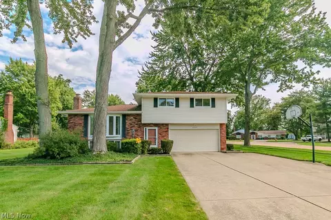 7735 Ohio St, Mentor, OH 44060