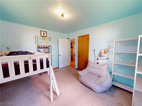 Bedroom - 615 Edison St, Struthers, OH 44471 photo 4 of 4