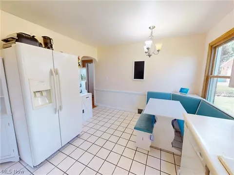 Kitchen - 615 Edison St, Struthers, OH 44471 photo 1 of 4
