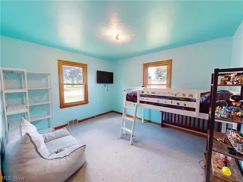 Bedroom - 615 Edison St, Struthers, OH 44471 photo 3 of 4