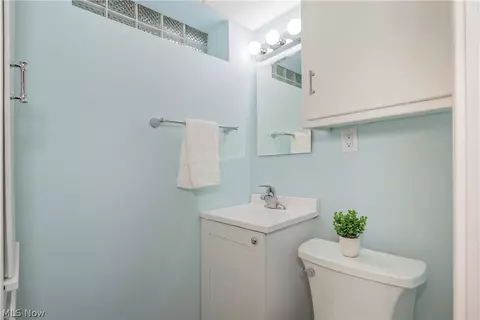 Bath - 16897 Mapleboro Ave, Maple Heights, OH 44137 photo 2 of 2