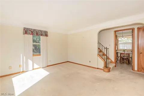 Living - 16897 Mapleboro Ave, Maple Heights, OH 44137 photo 3 of 6