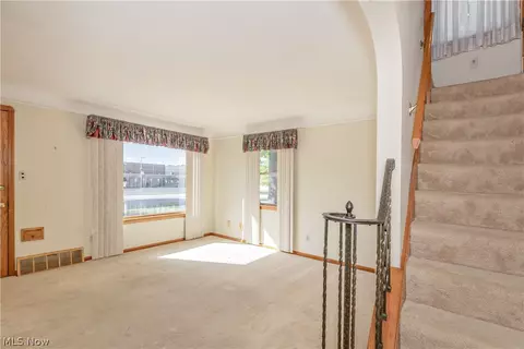 Living - 16897 Mapleboro Ave, Maple Heights, OH 44137 photo 5 of 6