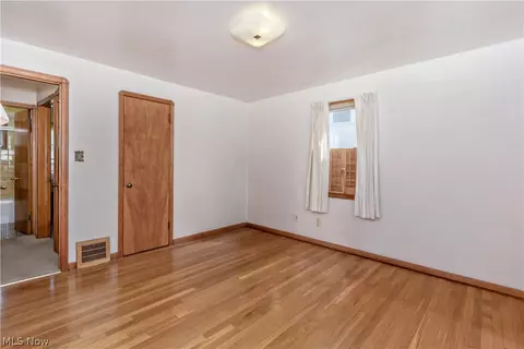 Bedroom - 16897 Mapleboro Ave, Maple Heights, OH 44137 photo 2 of 10