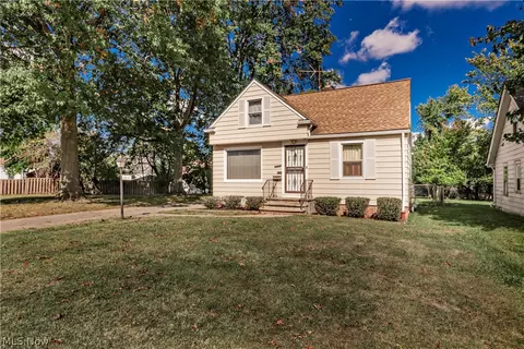 Exterior - 16897 Mapleboro Ave, Maple Heights, OH 44137 photo 9 of 9