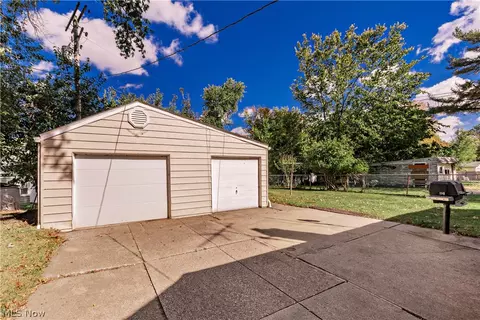 Exterior - 16897 Mapleboro Ave, Maple Heights, OH 44137 photo 6 of 9