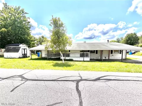 13016 Kevin Ln, Chardon, OH 44024