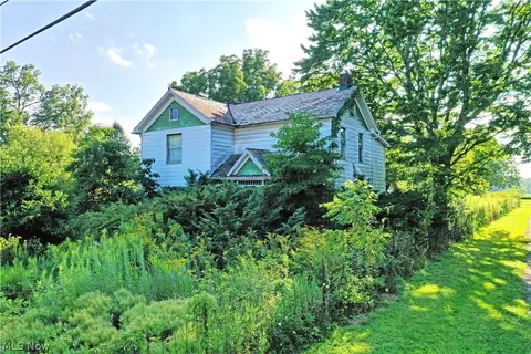 3229 State Route 7, Fowler, OH 44418
