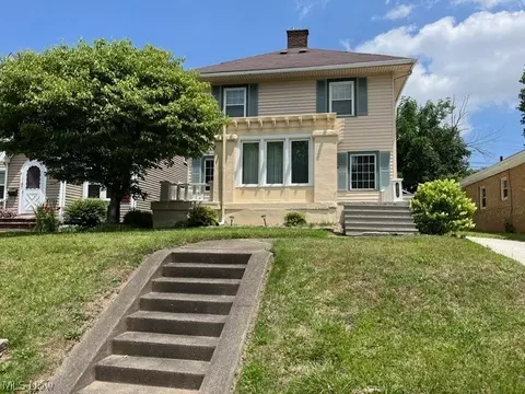 1240 Ridge Rd NW, Canton, OH 44703