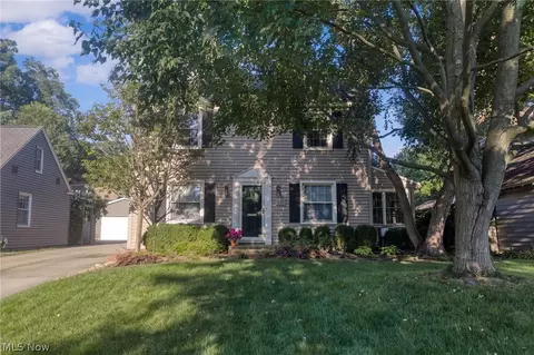 225 Melbourne Ave, Akron, OH 44313