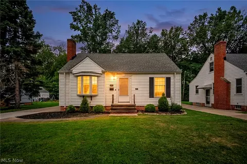 454 E 270th St, Euclid, OH 44132