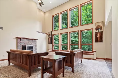Living - 3199 Blake Rd, Wadsworth, OH 44281 photo 1 of 3