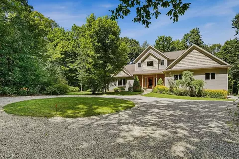 Exterior - 3199 Blake Rd, Wadsworth, OH 44281 photo 5 of 6