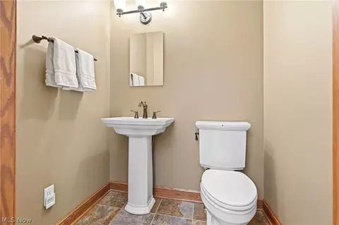 Bath - 3199 Blake Rd, Wadsworth, OH 44281 photo 1 of 4