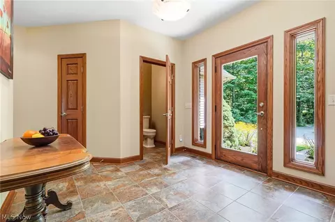 Entry Way - 3199 Blake Rd, Wadsworth, OH 44281 photo 2 of 4