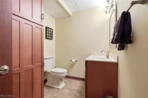 Bath - 3199 Blake Rd, Wadsworth, OH 44281 photo 4 of 4