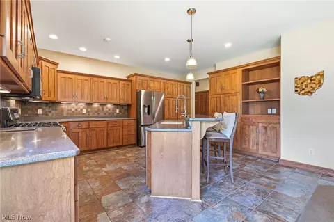 Kitchen - 3199 Blake Rd, Wadsworth, OH 44281 photo 3 of 4