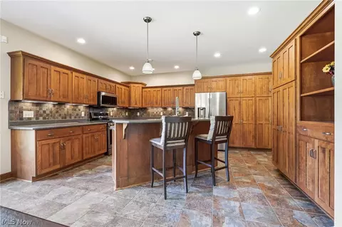 Kitchen - 3199 Blake Rd, Wadsworth, OH 44281 photo 2 of 4