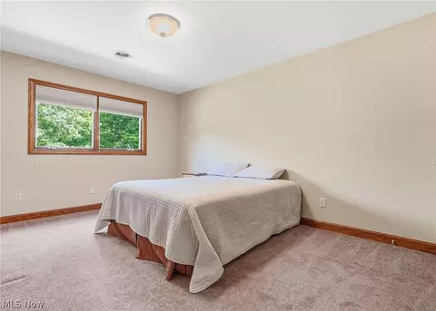 Bedroom - 3199 Blake Rd, Wadsworth, OH 44281 photo 2 of 3