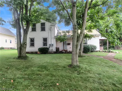 106 Prospect St, Wellington, OH 44090