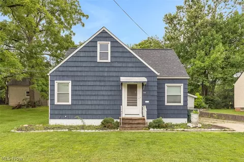 115 Wheelock Dr, Bedford, OH 44146