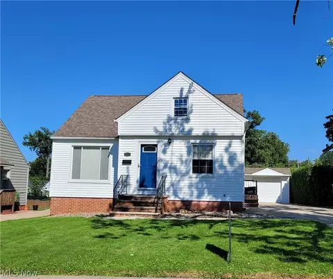 1277 Iroquois Ave, Mayfield Heights, OH 44124