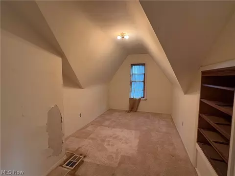 Bedroom - 1026 E Schaaf Rd, Brooklyn Heights, OH 44131 photo 2 of 3