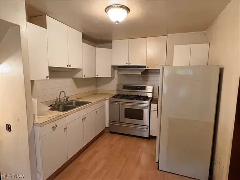 Kitchen - 1026 E Schaaf Rd, Brooklyn Heights, OH 44131 photo 1 of 1