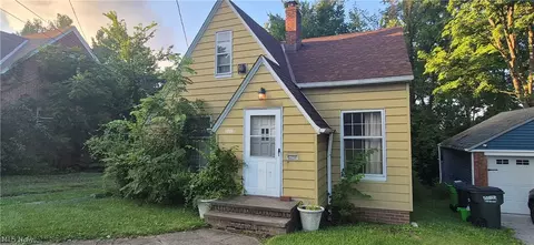 Exterior - 1026 E Schaaf Rd, Brooklyn Heights, OH 44131 photo 3 of 5