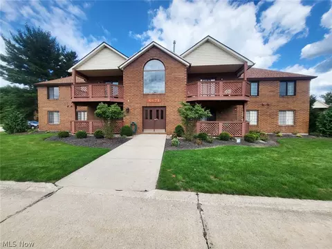 8671 Scenicview Dr #205, Broadview Heights, OH 44147