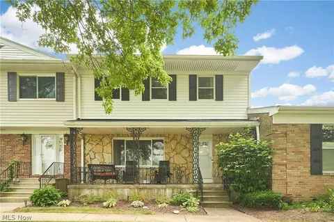 2086 Beechtree Dr # 54, Uniontown, OH 44685