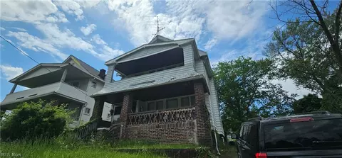 1830 Reyburn Rd, Cleveland, OH 44112