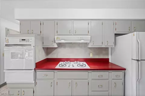 Kitchen - 6217 Brookside Rd, Independence, OH 44131 photo 4 of 4