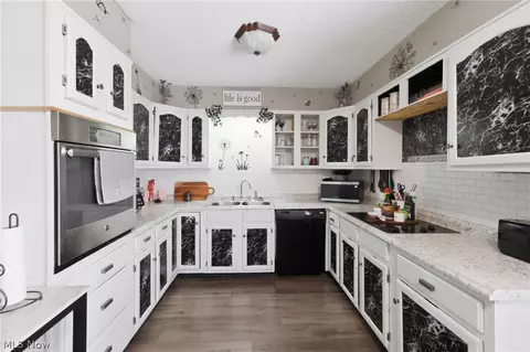 Kitchen - 222 E Howard St, Willard, OH 44890 photo 4 of 4