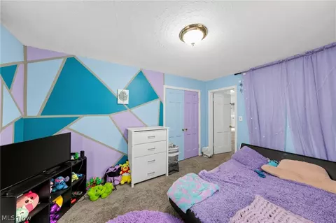 Bedroom - 222 E Howard St, Willard, OH 44890 photo 4 of 8