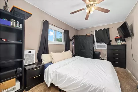 Bedroom - 1674 E 32nd St, Lorain, OH 44055 photo 1 of 6