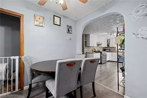 Dining - 1674 E 32nd St, Lorain, OH 44055 photo 1 of 2